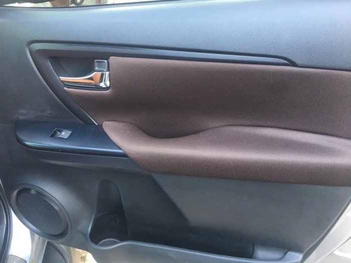 Bán Fortuner sx 2k16 chạy lướt 11.000km