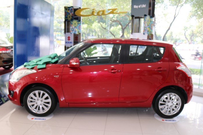 Mua Suzuki Swift nhận ngay khuyến mãi đến 90 triệu trong tháng 1/2018