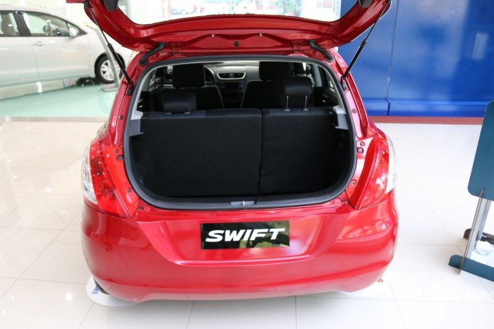 Mua Suzuki Swift nhận ngay khuyến mãi đến 90 triệu trong tháng 1/2018