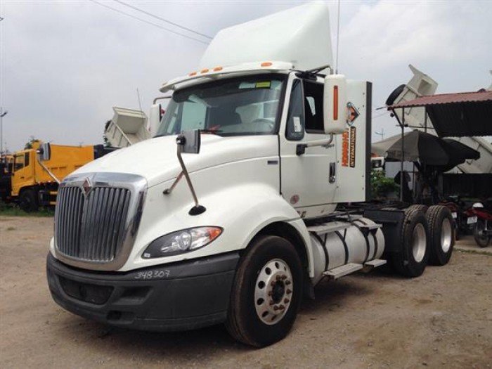 Đầu Kéo Mỹ 0 G đời 2013