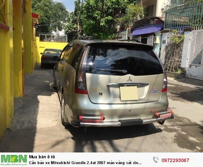 Cần bán xe Mitsubishi Grandis 2.4at 2007 màu vàng cát zin đẹp