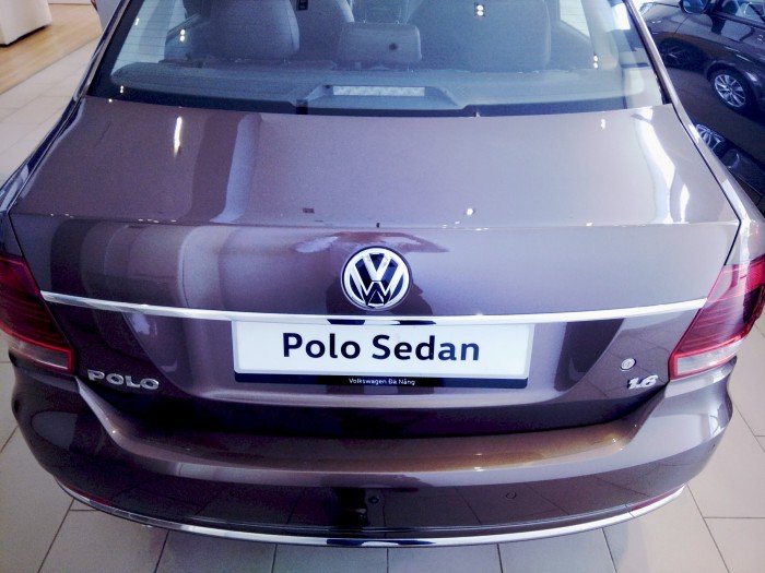 Ưu đãi vàng - Nhanh tay sở hữu The New Volkswagen Polo Sedan DOHC I4 màu nâu tại VW Đà Nẵng