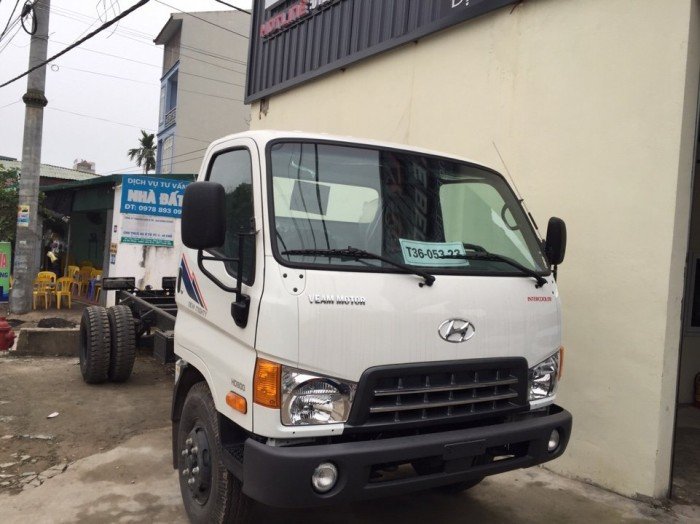 Xe tải Hyundai HD800 8 tấn thùng dài 5m1 giá tốt