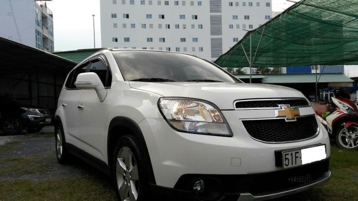 Bán 7 chỗ Chevrolet Orlando 1.8LTZ tự động màu trắng xe gia đình