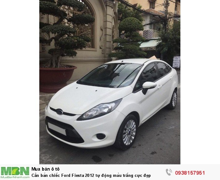 Cần bán chiếc Ford Fiesta 2012 tự động màu trắng cực đẹp