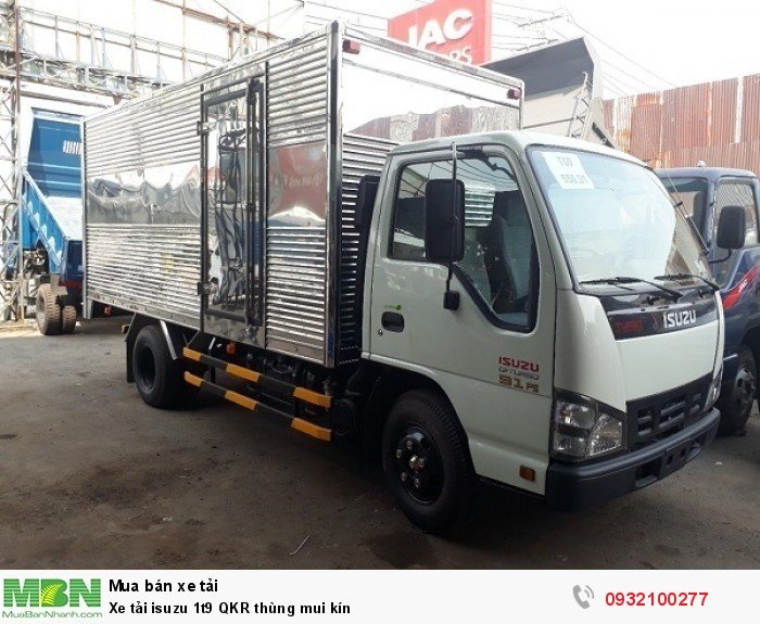 Xe tải isuzu 1t9 QKR thùng mui kín