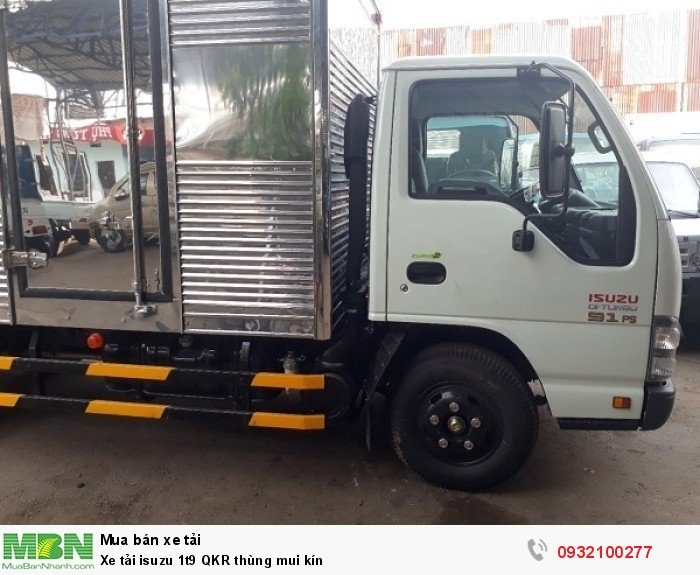Xe tải isuzu 1t9 QKR thùng mui kín