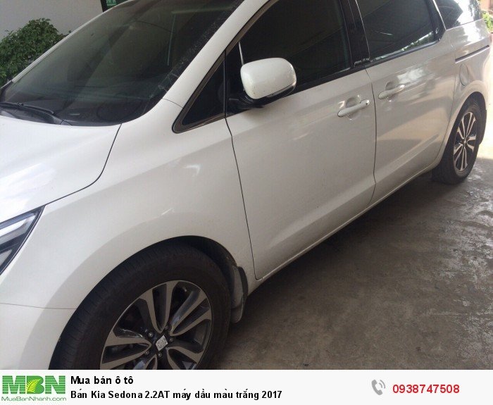 Bán Kia Sedona 2.2AT máy dầu màu trắng 2017