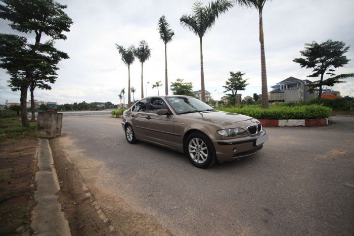 Đổi đời bán BMW 318I 2006 tự động vàng đồng zin chất từ đầu đến đuôi.