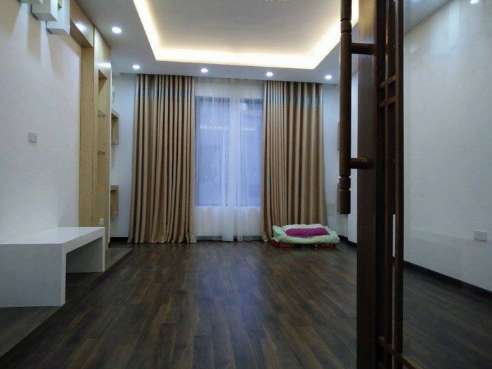 Nhà đẹp 5 tầng ở luôn Khương Hạ, vị trí gần phố, 35m2