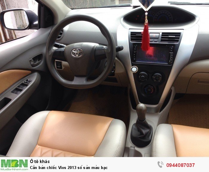 Cần bán chiếc Vios 2013 số sàn màu bạc