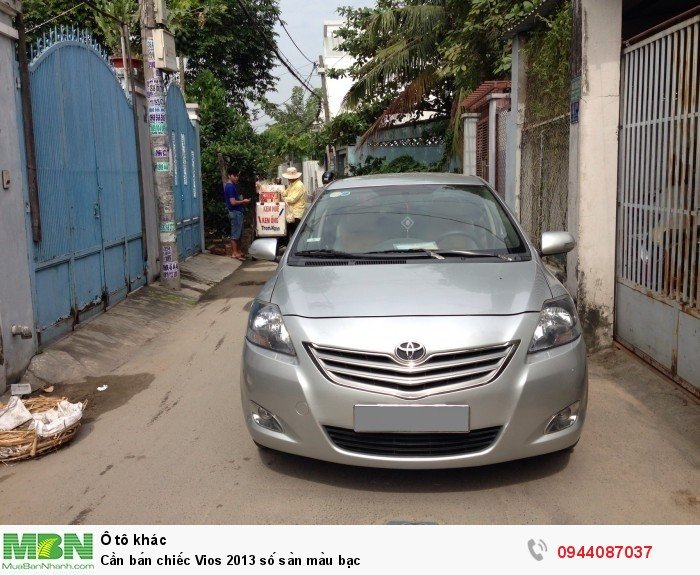 Cần bán chiếc Vios 2013 số sàn màu bạc