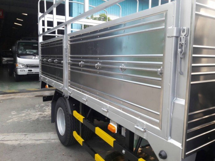 Xe tải vào thành phố jac 2t4, xe tải jac 2.4 tấn
