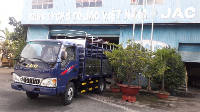 Xe tải vào thành phố jac 2t4, xe tải jac 2.4 tấn
