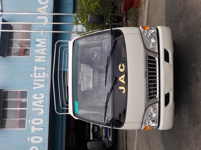 Xe tải vào thành phố jac 2t4, xe tải jac 2.4 tấn
