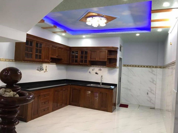 Bán nhà mặt tiền Cách Mạng Tháng 8, 80m2, mặt tiền 5m, 3T