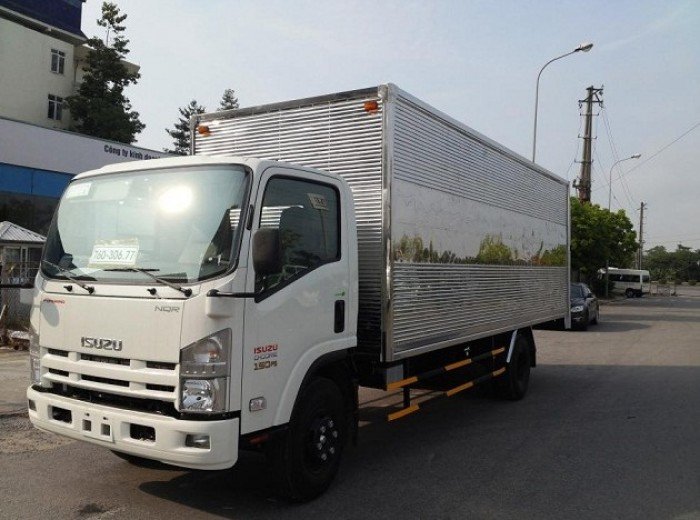 Cần bán Xe Tải Isuzu 5t5 nhập khẩu mới 100%