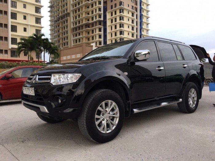 Có chiếc xe MITSUBISHI PAJERO SPORT 2016 dư để rảnh rỗi nên cho thuê giá rẻ