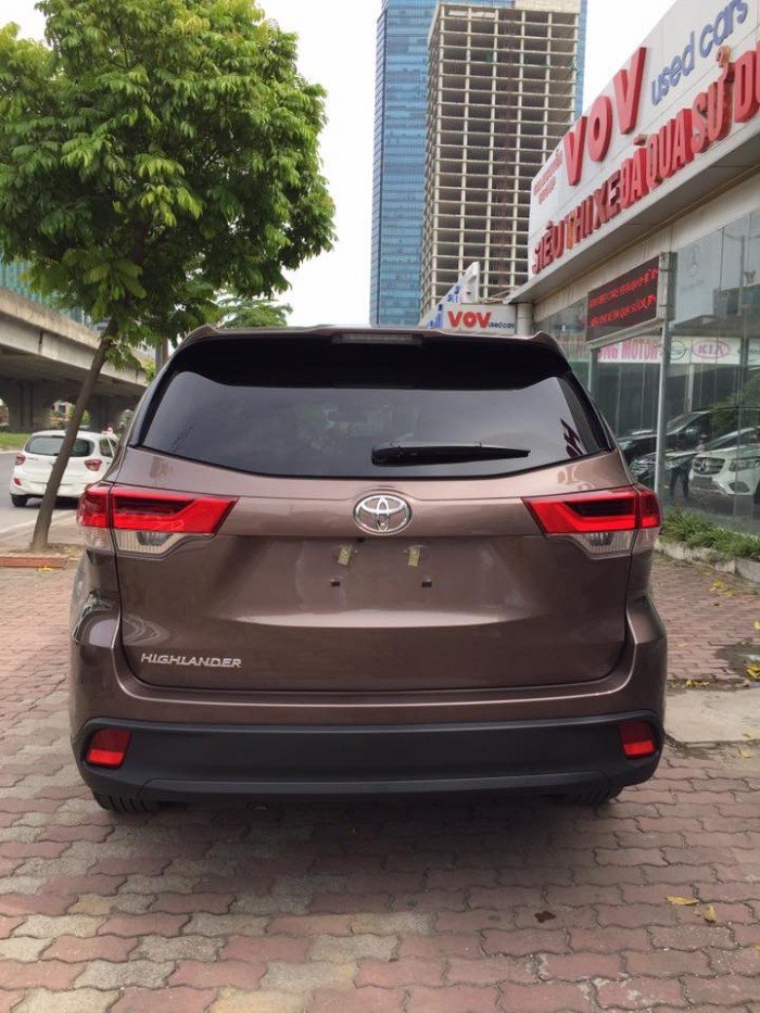 Toyota Highlander Le 2017 cực đẹp nhập mỹ tiêu chuẩn Euro 6