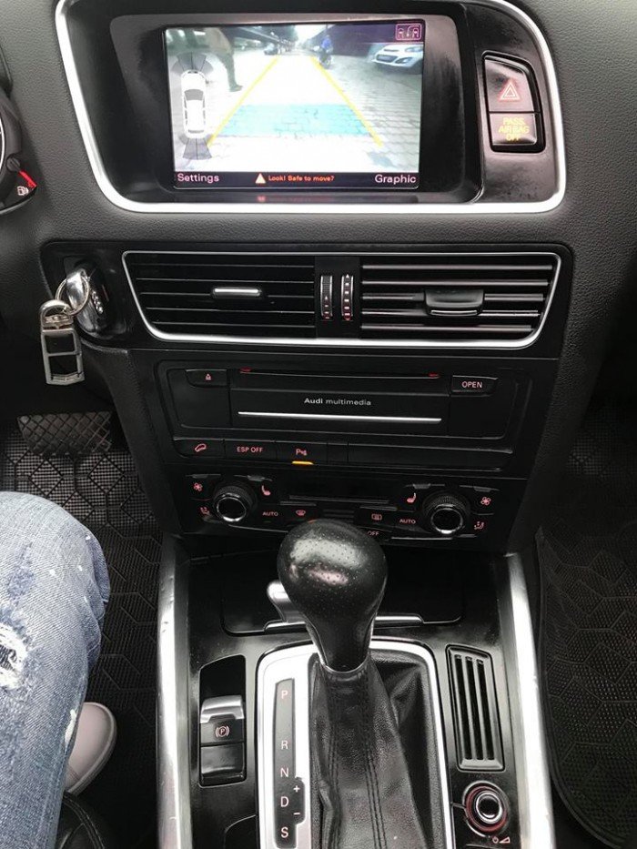 Audi Q5 nhập khẩu nguyên chiếc đẹp long lanh giá sốc
