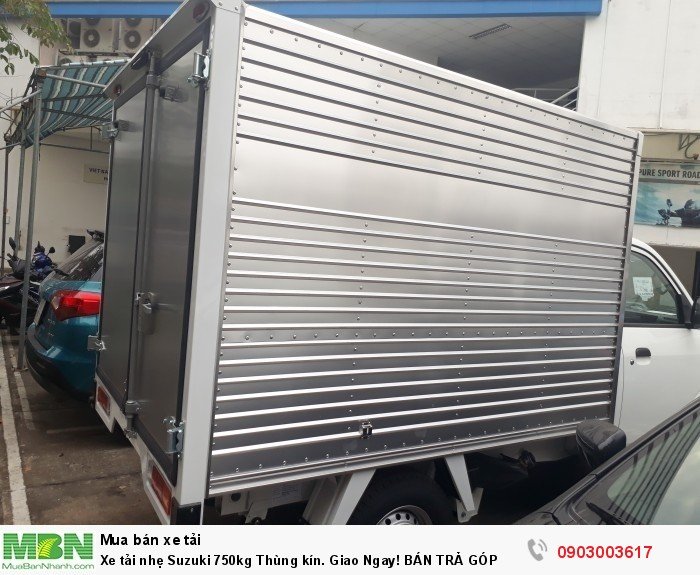 Xe tải nhẹ Suzuki 750kg Thùng kín. Giao Ngay! BÁN TRẢ GÓP