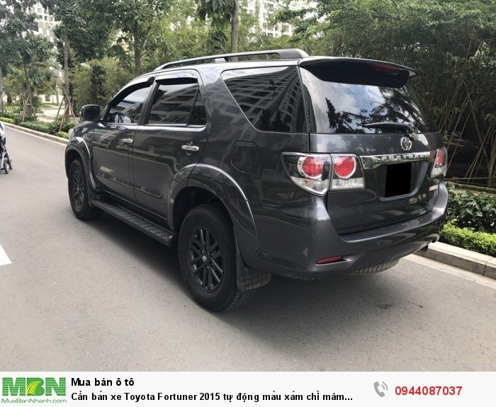 Cần bán xe Toyota Fortuner 2015 tự động màu xám chì mâm đen