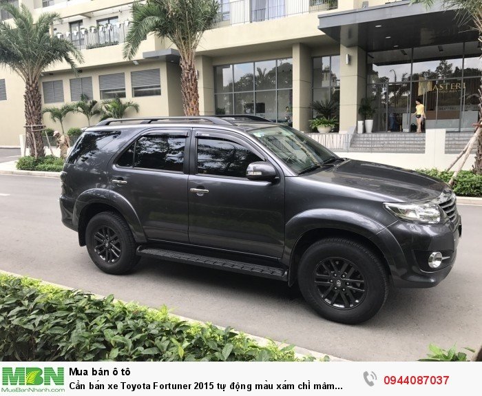 Cần bán xe Toyota Fortuner 2015 tự động màu xám chì mâm đen