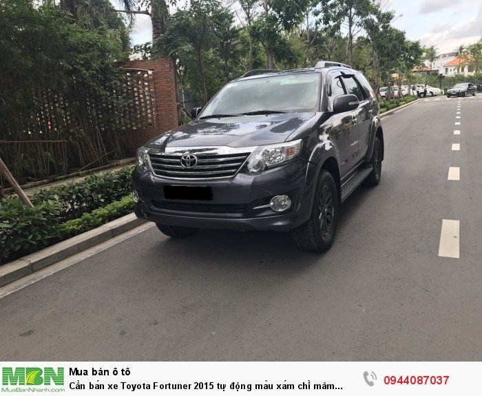 Cần bán xe Toyota Fortuner 2015 tự động màu xám chì mâm đen