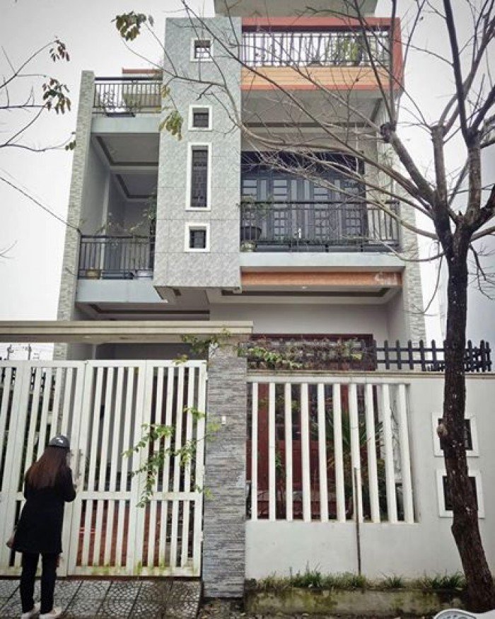 Cho thuê nhà 3 tầng hiện đại trong kqh Xuân Phú, cán bộ ở