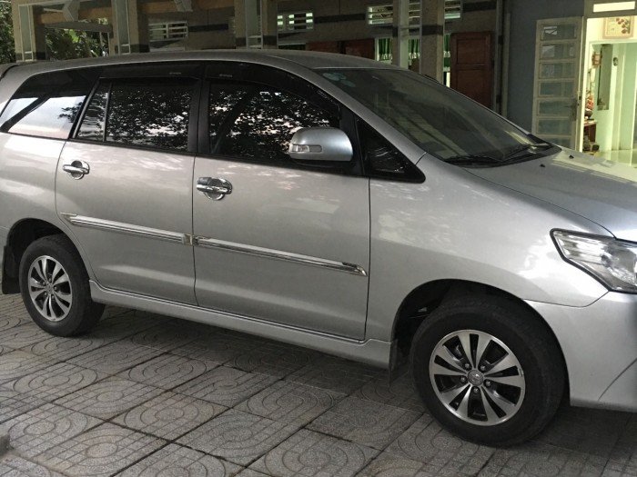 Có chiếc Toyota Innova đời 2016 còn mới toanh cho thuê giá rẻ