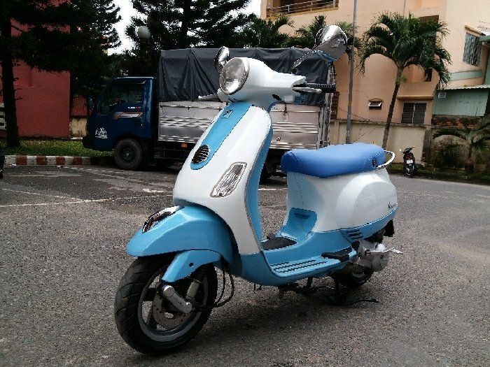 Piaggio Vespa LX 125 Mới Đẹp Long Lanh
