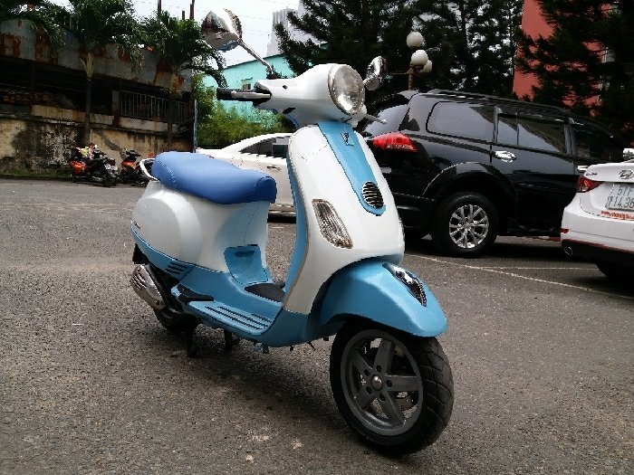 Piaggio Vespa LX 125 Mới Đẹp Long Lanh
