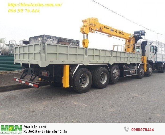 Xe JAC 5 chân lắp cẩu 10 tấn
