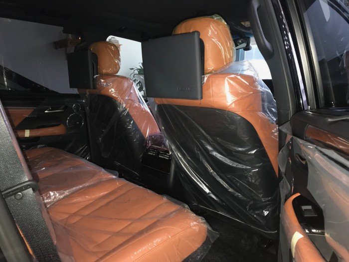 Lexus LX570 nhập khẩu model 2018 đen da bò giao ngay