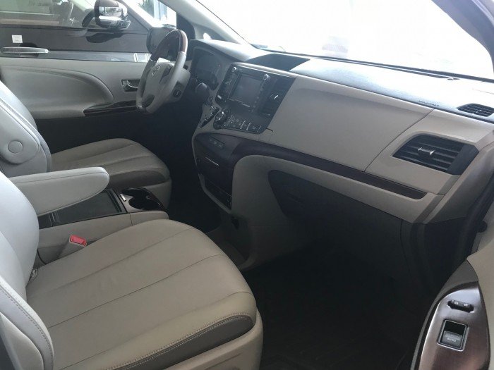 Bán Toyota Sienna limited model 2014 đăng ký 2015 bản đủ hết đồ,xe đẹp