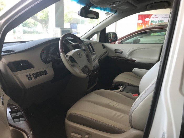 Bán Toyota Sienna limited model 2014 đăng ký 2015 bản đủ hết đồ,xe đẹp