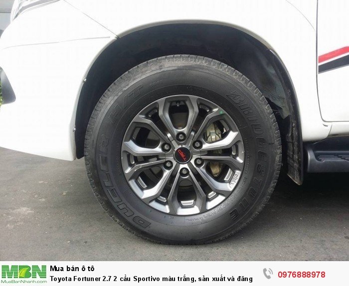 Toyota Fortuner 2.7 2 cầu Sportivo màu trắng, sản xuất và đăng ký tháng 10/2016