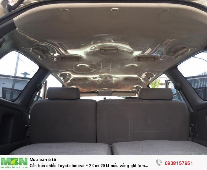 Cần bán chiếc Toyota Innova E 2.0mt 2014 màu vàng ghi fom mới