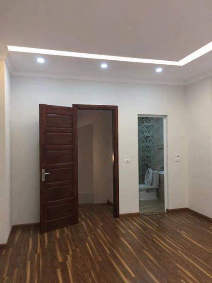 Nhà còn mới, đẹp về ở luôn Xã Đàn vị trí đẹp, 30m2