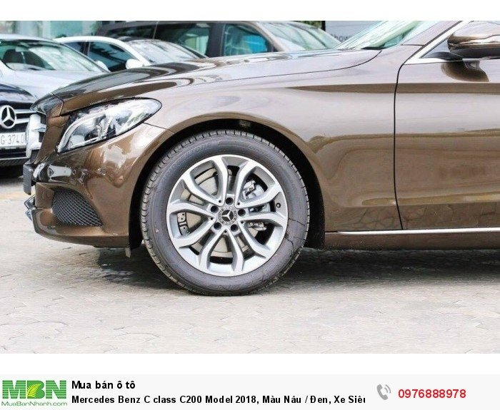 Mercedes Benz C class C200 Model 2018, Màu Nâu / Đen, Xe Siêu Lướt, Mới đi đúng 1000 km