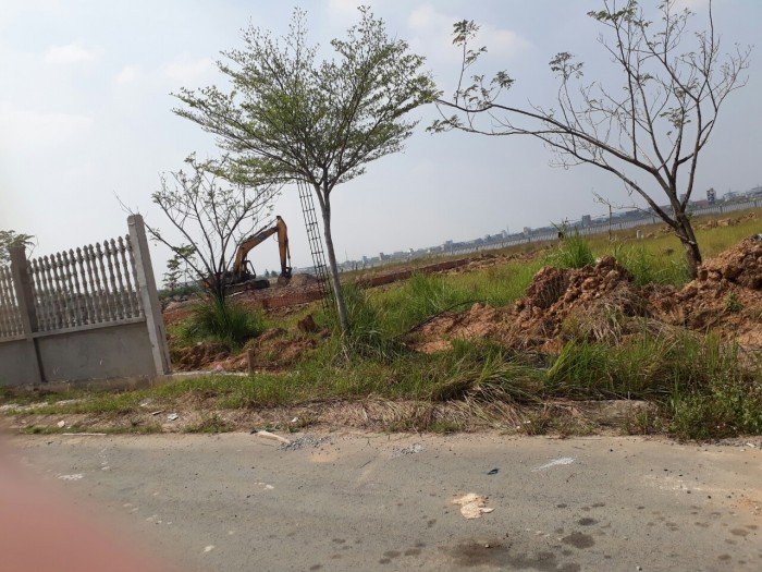 Cần bán lô đất nền trên đường Trần Văn Giàu shr