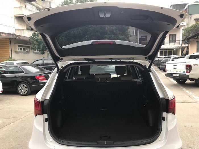 Santafe 2016 màu trắng
