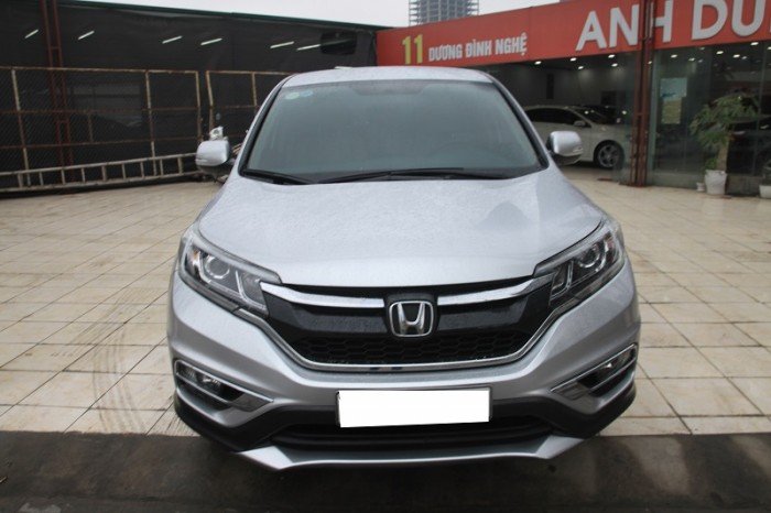 HONDA CR-V 2.0AT 2015, màu bạc, nội thất kem, số tự động.