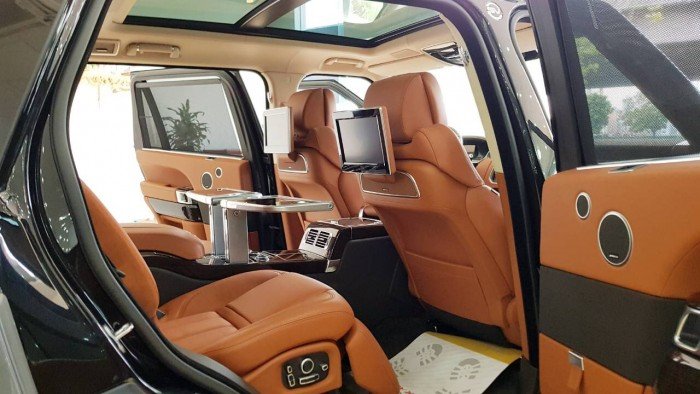 Range Rover SV Autobiography phiên bản 2 màu xe thương mại mới