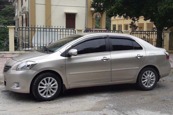 Bán xe vios 2010