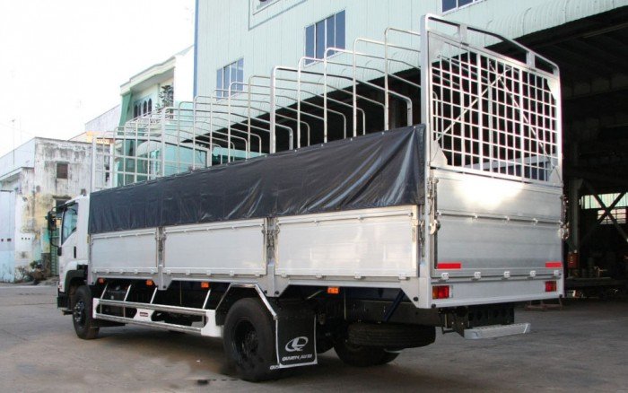 Bán Xe Tải Isuzu 6 tấn thùng bạt, Trả trước 5% giao xe ngay