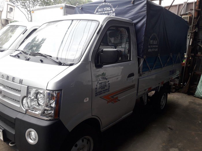 Xe tải Dongben 810kg thùng dài 2 mét 5 vào ngõ hẻm trong thành phố