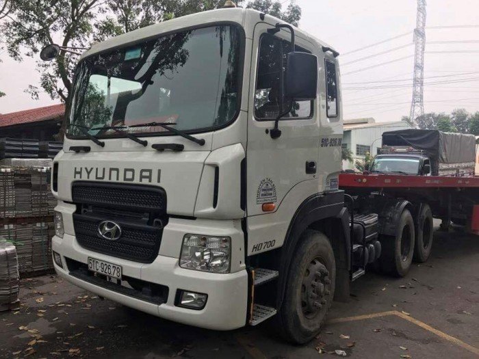 Đầu kéo hd700 đã qua sử dụng đời 2015