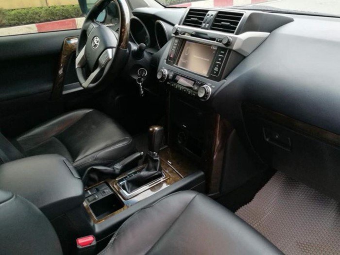 Toyota Prado TXL 2.7 model 2015 màu trắng