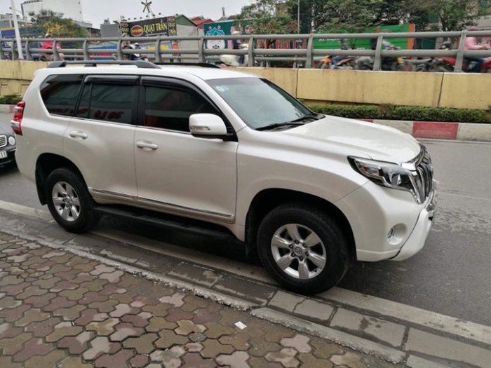 Toyota Prado TXL 2.7 model 2015 màu trắng